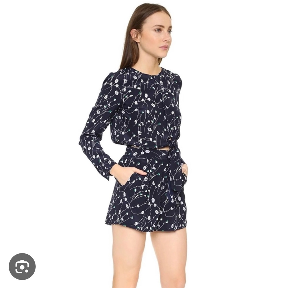 Club Monaco Navy blue Silk Floral Romper